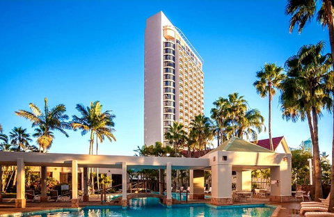 Deluxe King Room In Gold Tower - Tweed Heads Accommodation 12