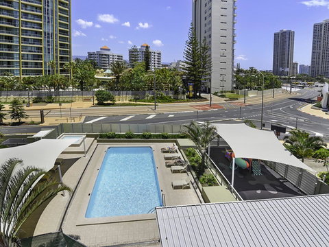 Surf 150 - Tweed Heads Accommodation 12