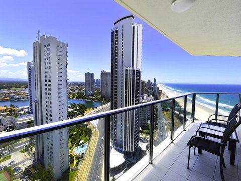 Surf 150 - Tweed Heads Accommodation 16