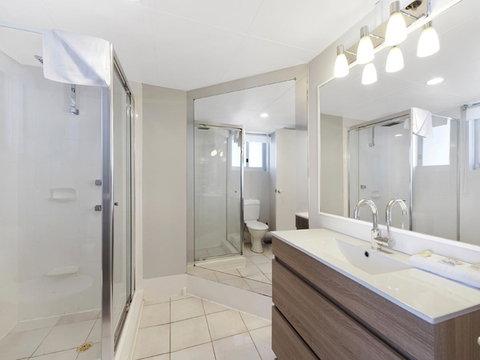 Surf 150 - Tweed Heads Accommodation 35