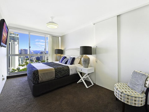 Surf 150 - Tweed Heads Accommodation 9