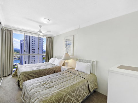 Surf 150 - Tweed Heads Accommodation 17