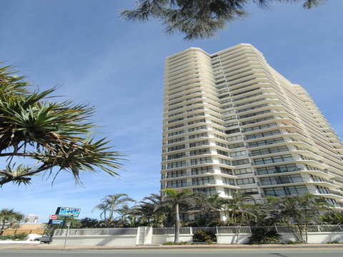 Surf 150 - Tweed Heads Accommodation 3
