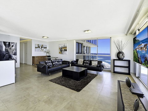Surf 150 - Tweed Heads Accommodation 13