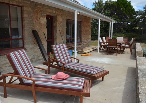 Ratcliff Cottage - Tweed Heads Accommodation 12