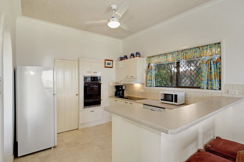 Keith\'s Place, 1 Of The 3 Most Popular Units On Bribie - Tweed Heads Accommodation 15