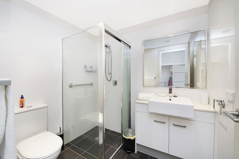 Keith's Sister - Tweed Heads Accommodation 11