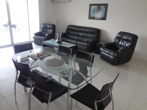 Keith's Sister - Tweed Heads Accommodation 12