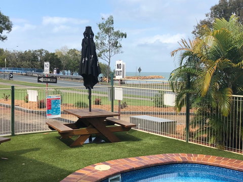 Bribie Waterways Motel - Tweed Heads Accommodation 4