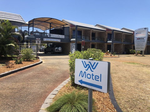 Bribie Waterways Motel - Tweed Heads Accommodation 1