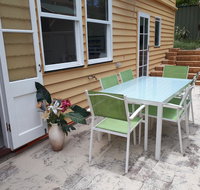 Retro Beach Flat - Tweed Heads Accommodation