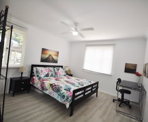 Retro Beach Flat - Tweed Heads Accommodation 5