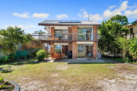 Bribie Beach House - Tweed Heads Accommodation 4