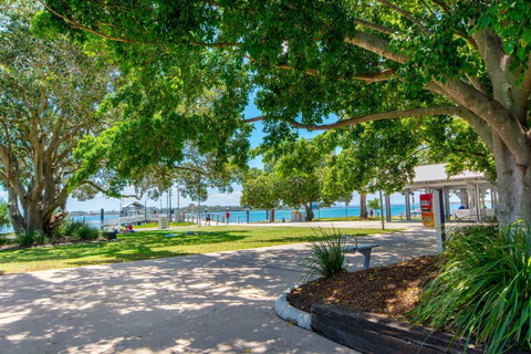 Lowset, Pet Friendly Cottage - Sunset Ave, Bongaree - Tweed Heads Accommodation 3
