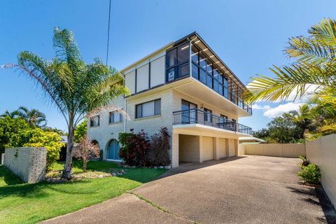Spacious Unit Overlooking Moreton Bay - Boyd St, Woorim - Tweed Heads Accommodation 6