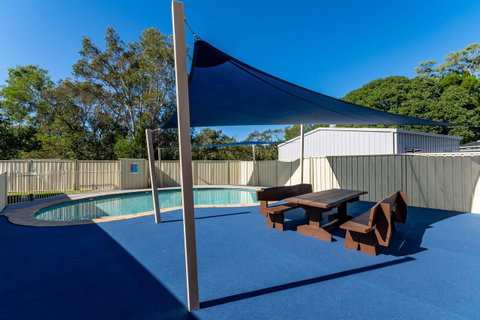 Waterviews,Pool, Wifi Its All Here !- Welsby Pde, Bongaree - Tweed Heads Accommodation 17