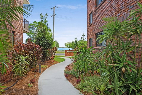 Waterviews,Pool, Wifi Its All Here !- Welsby Pde, Bongaree - Tweed Heads Accommodation 15