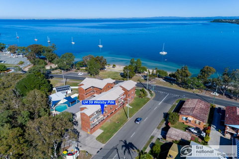 Waterviews,Pool, Wifi Its All Here !- Welsby Pde, Bongaree - Tweed Heads Accommodation 1