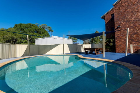 Waterviews,Pool, Wifi Its All Here !- Welsby Pde, Bongaree - Tweed Heads Accommodation 13