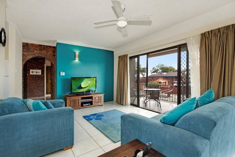 Waterviews,Pool, Wifi Its All Here !- Welsby Pde, Bongaree - Tweed Heads Accommodation 11