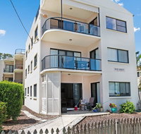 Quiet location across from waterfront - South Esp Bongaree - Tweed Heads Accommodation