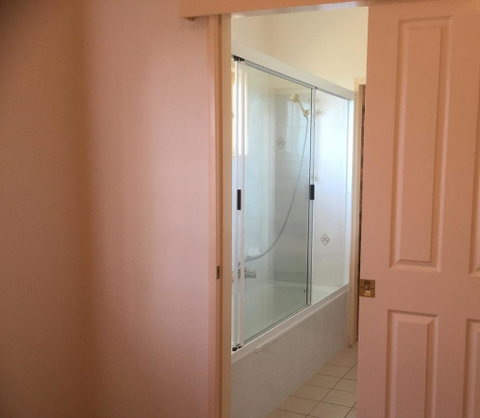 Private Canal Duplex With Pontoon - Oleander Drive, Bongaree - Tweed Heads Accommodation 16