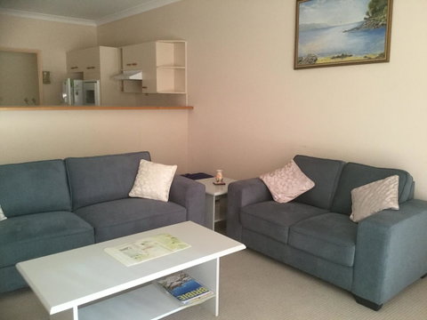 Private Canal Duplex With Pontoon - Oleander Drive, Bongaree - Tweed Heads Accommodation 15
