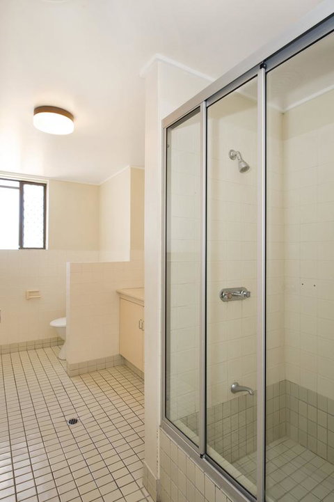 Everything You Need Including A Pool! Karoonda Sands Apartments - Tweed Heads Accommodation 8