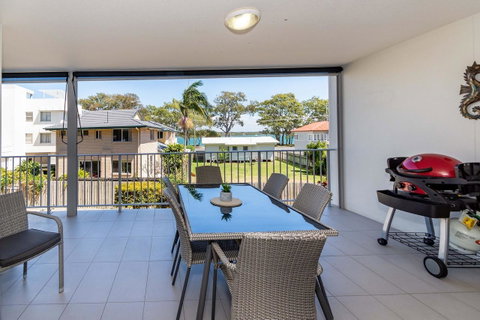 First Floor, Air Conditioned, Free Wi-Fi! - Tweed Heads Accommodation 7
