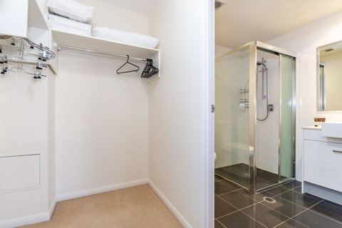 First Floor, Air Conditioned, Free Wi-Fi! - Tweed Heads Accommodation 5