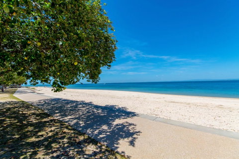 First Floor, Air Conditioned, Free Wi-Fi! - Tweed Heads Accommodation 14