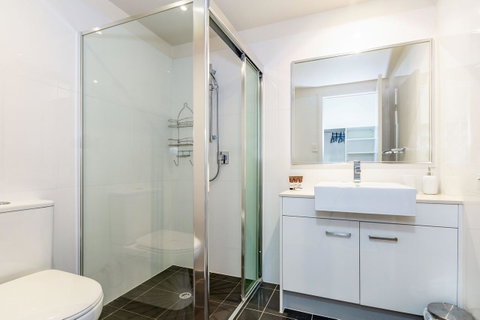 First Floor, Air Conditioned, Free Wi-Fi! - Tweed Heads Accommodation 6