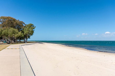 Fantastic Views From This Top Floor Unit! - Tweed Heads Accommodation 12