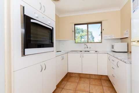 Fantastic Views From This Top Floor Unit! - Tweed Heads Accommodation 13