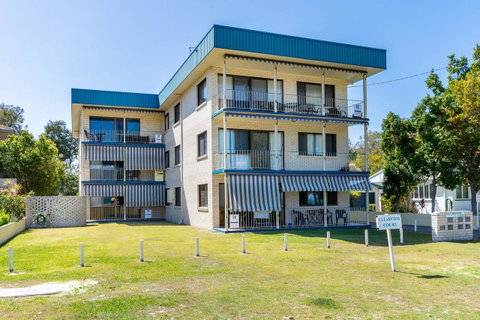 Fantastic Views From This Top Floor Unit! - Tweed Heads Accommodation 1