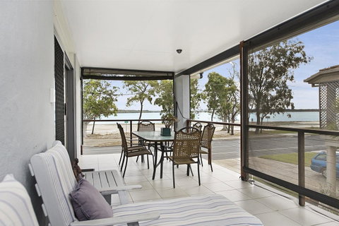 Fishing And Swimming At Your Doorstep - Sylvan Beach Esp, Bellara - Tweed Heads Accommodation 5