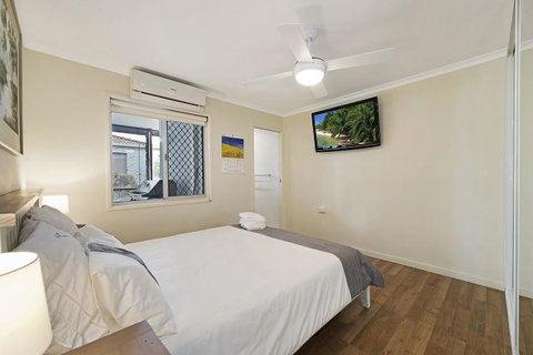 Fishing And Swimming At Your Doorstep - Sylvan Beach Esp, Bellara - Tweed Heads Accommodation 3