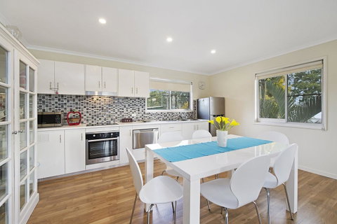 Fishing And Swimming At Your Doorstep - Sylvan Beach Esp, Bellara - Tweed Heads Accommodation 15
