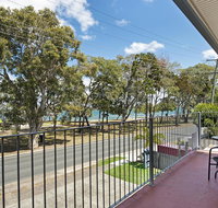 First floor unit close to shops park and waterfront - Tweed Heads Accommodation