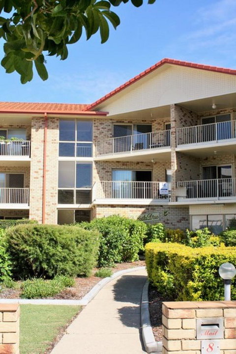 Spacious Unit With Views Of Pumicestone - Wattle Ave, Bongaree - Tweed Heads Accommodation 0