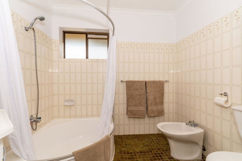 Spacious Family Unit With Incredible Views. - Tweed Heads Accommodation 14