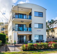 Waterfront views from private rooftop balcony - Bayview South Esp Bongaree - Tweed Heads Accommodation