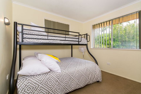 Short Stroll To Surf Beach - North Street, Woorim - Tweed Heads Accommodation 6