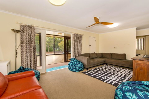 Short Stroll To Surf Beach - North Street, Woorim - Tweed Heads Accommodation 4