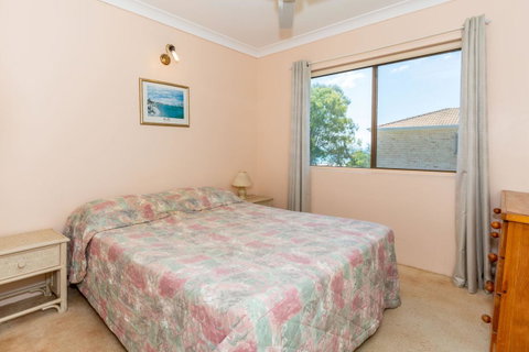 Water Views - Top Floor -Clearview Apartments South Esp, Bongaree - Tweed Heads Accommodation 3
