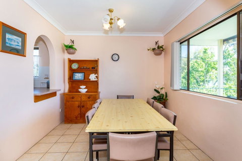 Water Views - Top Floor -Clearview Apartments South Esp, Bongaree - Tweed Heads Accommodation 7