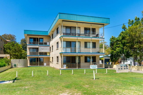 Water Views - Top Floor -Clearview Apartments South Esp, Bongaree - Tweed Heads Accommodation 11