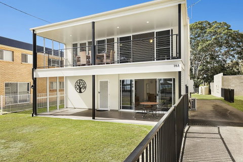 Ground Floor Air Conditioned, Fabulous Waterviews Overlooking Pumicestone Passage - Tweed Heads Accommodation 0