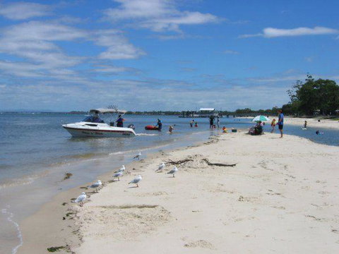 Air Conditioned Unit Stones Throw To The Waterfront. - Tweed Heads Accommodation 11
