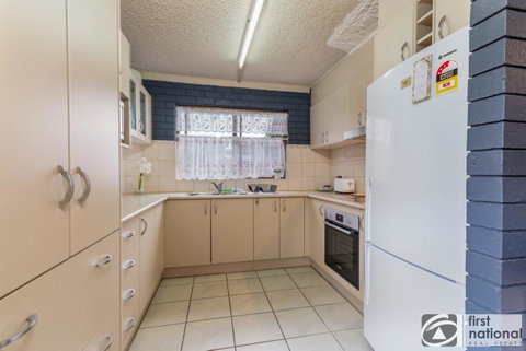 Air Conditioned Unit Stones Throw To The Waterfront. - Tweed Heads Accommodation 13